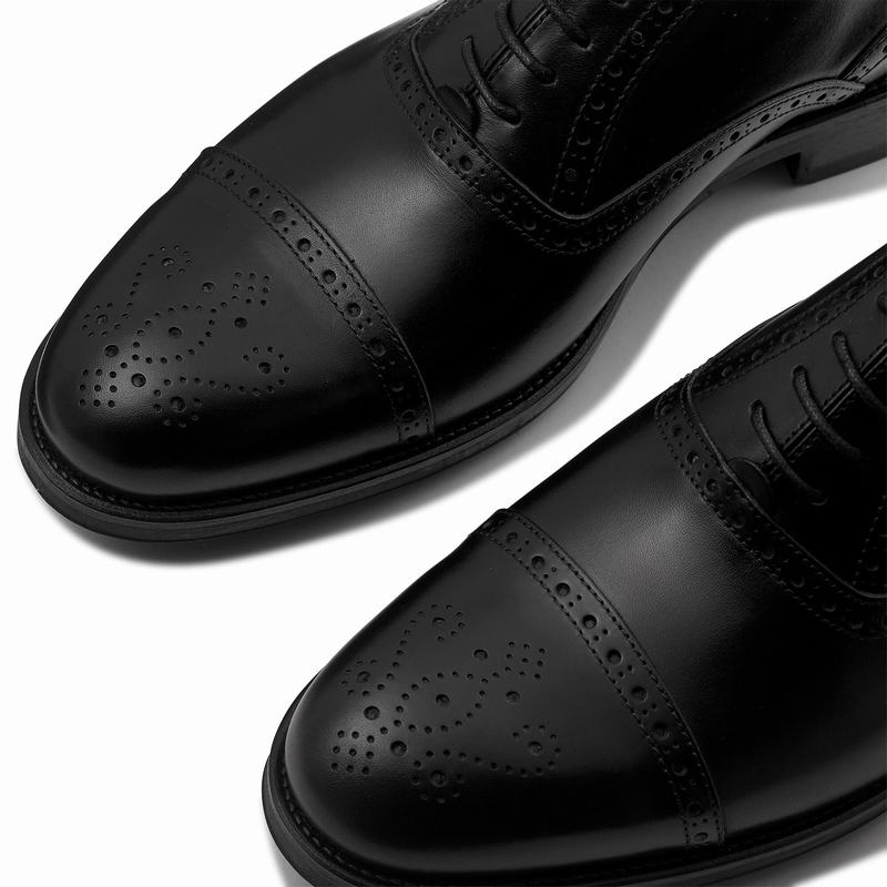 Russell And Bromley Chiltern Brogues Herr Svarta | TRH4068HO