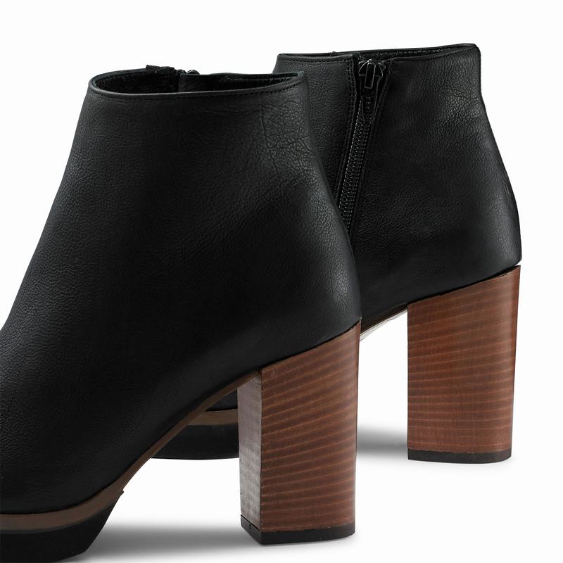 Russell And Bromley Eiffel Ankelboots Dam Svarta | UMT7129EF